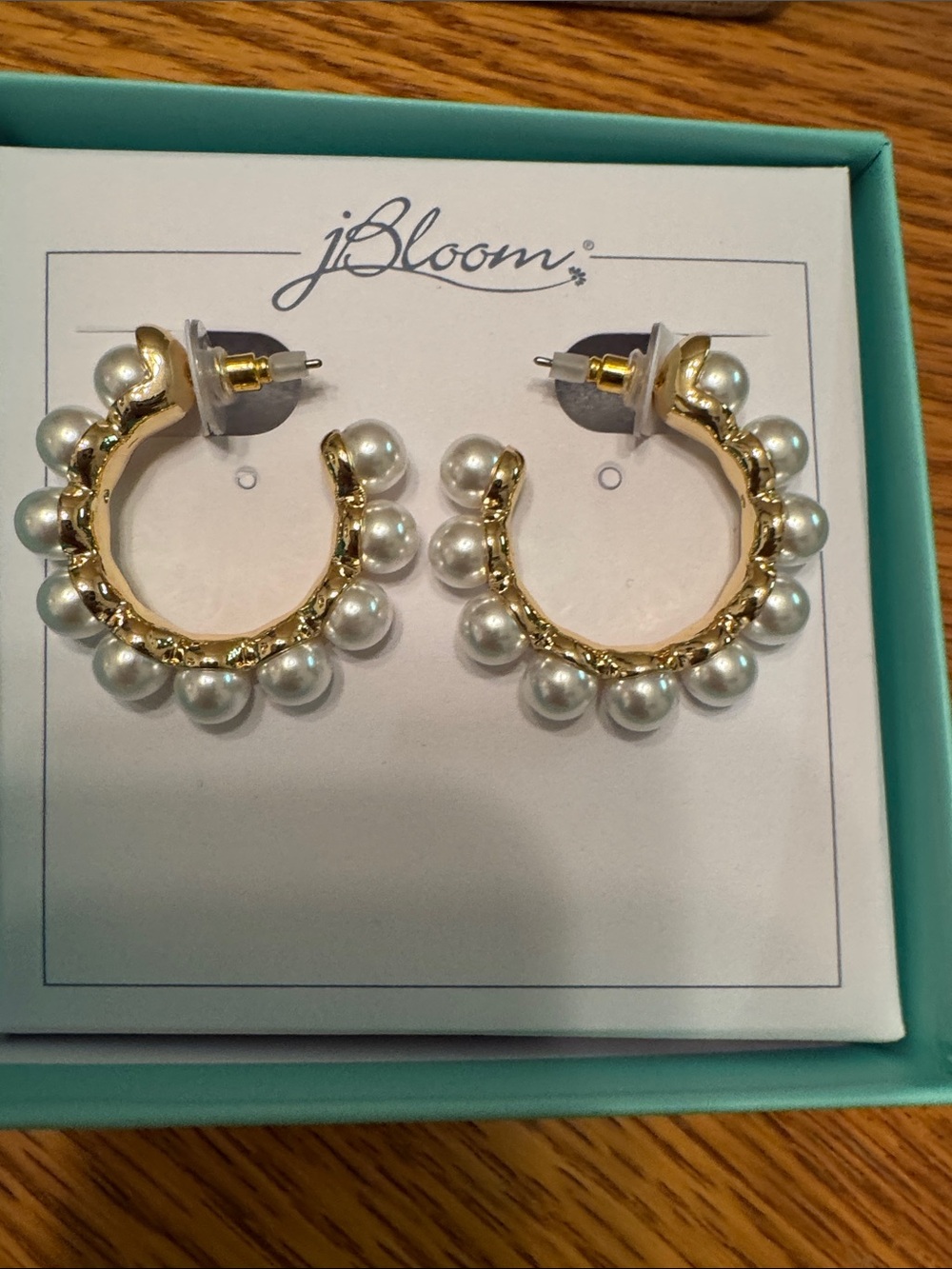 bloom Gold Hoop Earrings with White Pearls